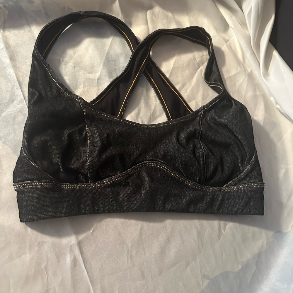 Halara Mdenim-look Sports Bra with (new without tag)
